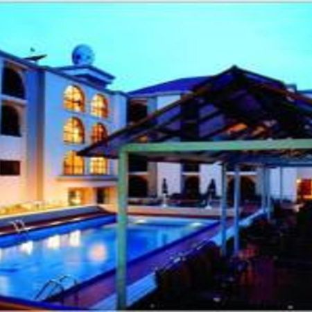 M Plaza Hotel أكرا المظهر الخارجي الصورة