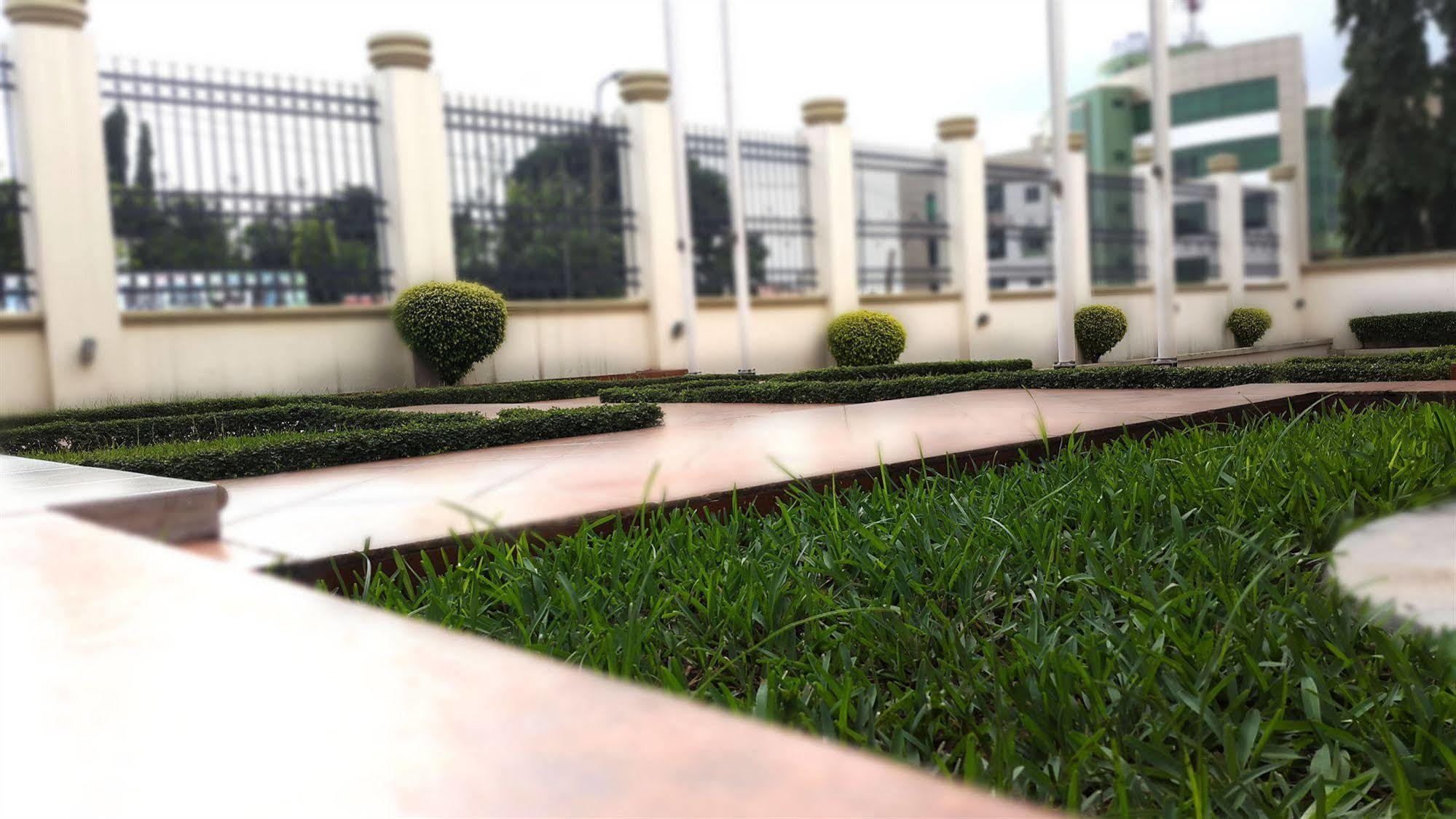 M Plaza Hotel أكرا المظهر الخارجي الصورة