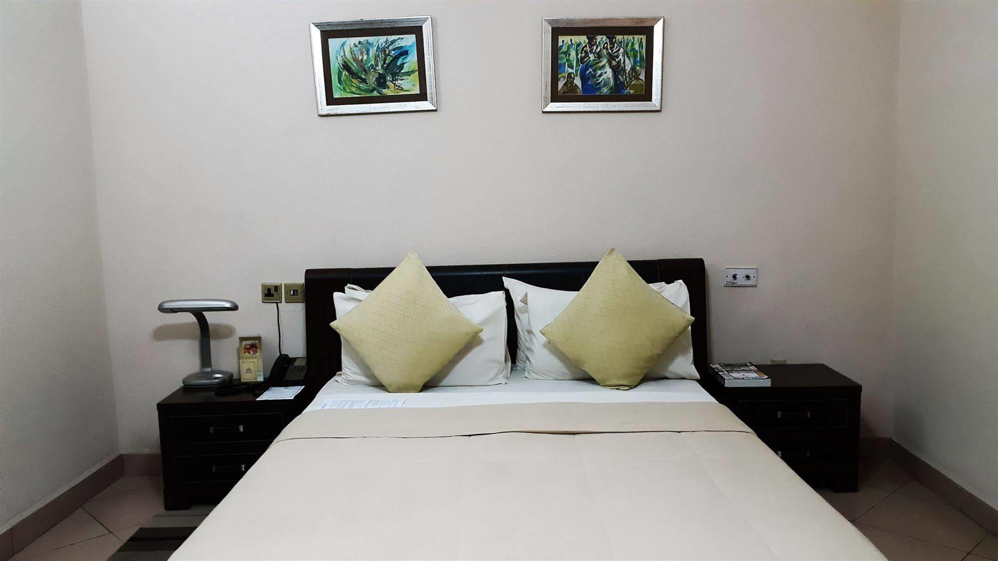 M Plaza Hotel أكرا المظهر الخارجي الصورة