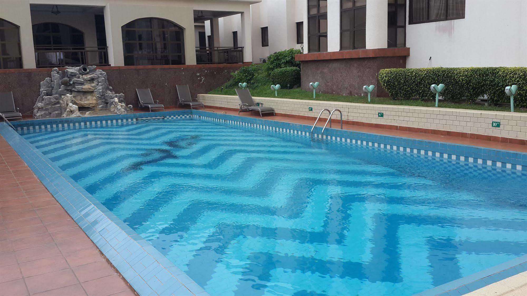 M Plaza Hotel أكرا المظهر الخارجي الصورة